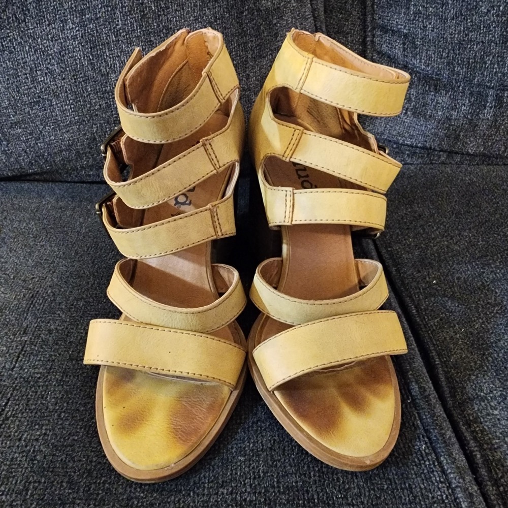 Y2k‎ Mudd Strappy Chunky Heel Back Zip Size 10 Beige Sandals